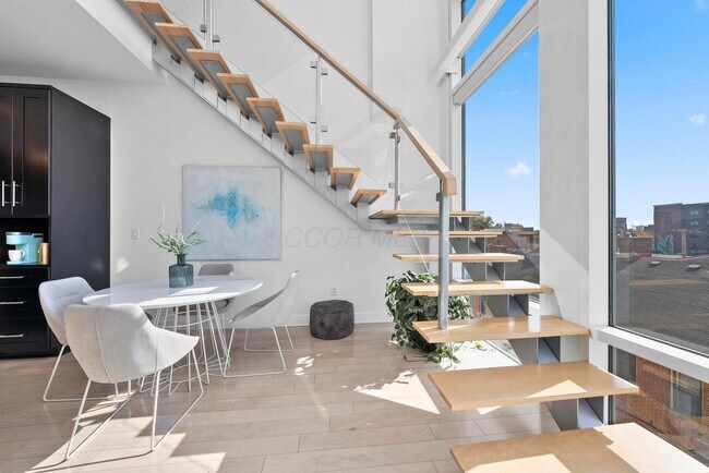 Building Photo - 1145 N High St