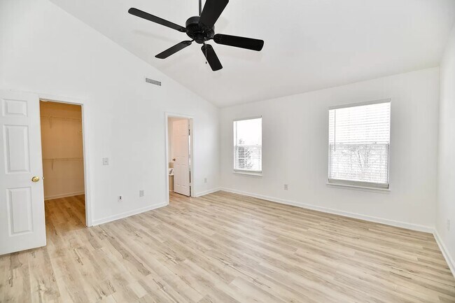 Building Photo - 11888 Esty Way