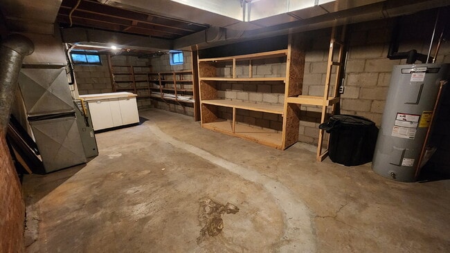 Building Photo - Spacious 4-Bedroom Home with Bonus Room, 3-Season Porch & Private Backyard