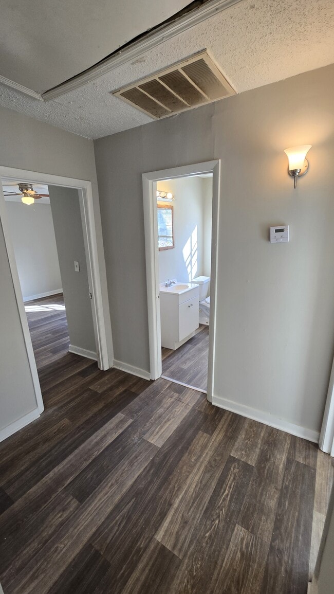 Building Photo - 512 Woodward Ave