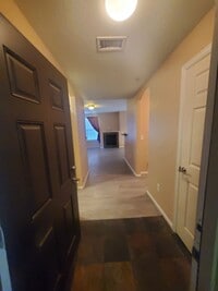 Building Photo - Spacious 2B/2B Main Level Condo With Garage NOW AVAILABLE