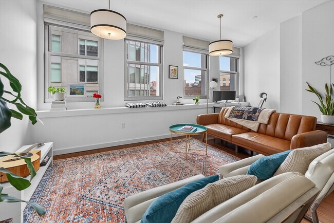 Building Photo - 88 Kingston St