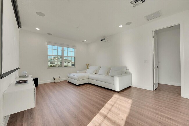 Building Photo - 17178 Tawny Owl Trl