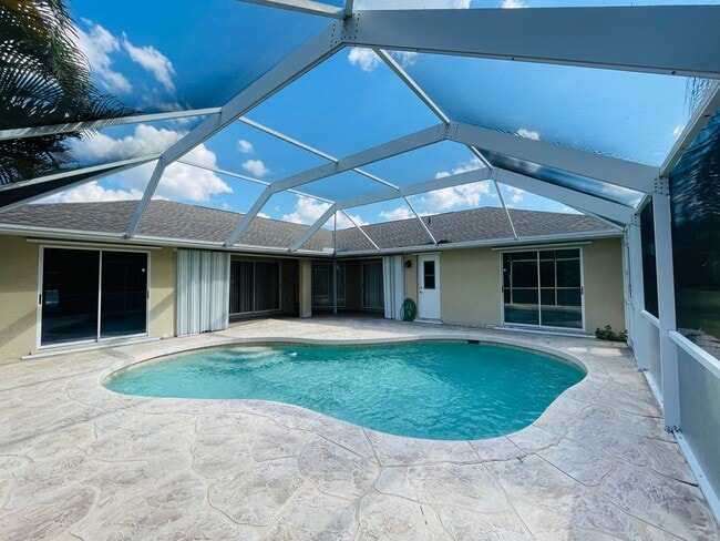 Building Photo - **DEEP CREEK, 3/2/2 POOL HOME**