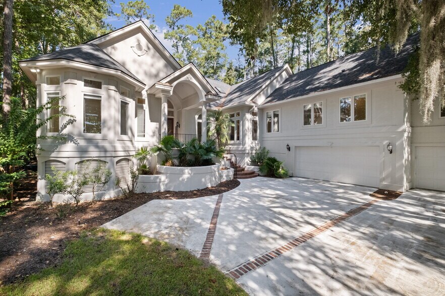 Building Photo - 1 Turkey Hill Ln