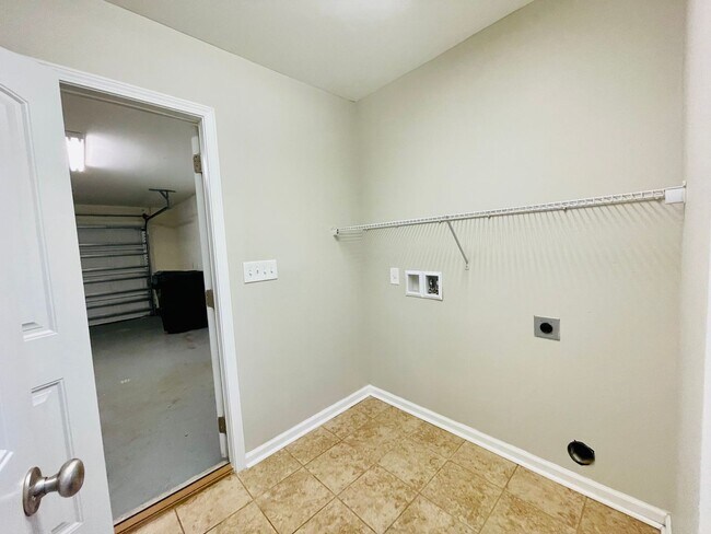 Building Photo - BEAUTIFUL 3 BR/2BA with 2 car garage. Private back yard space! Conway location!