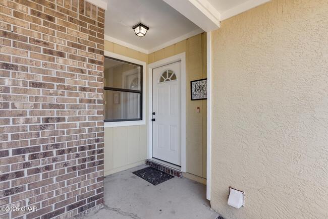 Building Photo - 1307 Calabria Rd