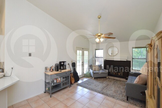 Building Photo - 6609 N 85th Dr