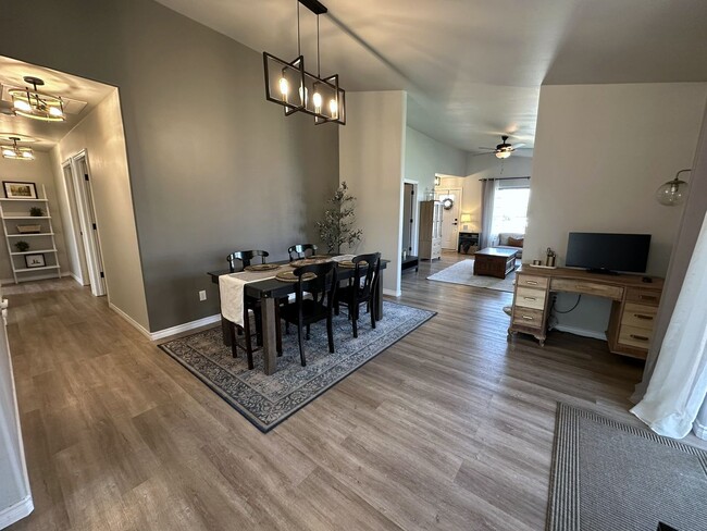Building Photo - Beautiful 3/2 Home With Backyard Oasis!