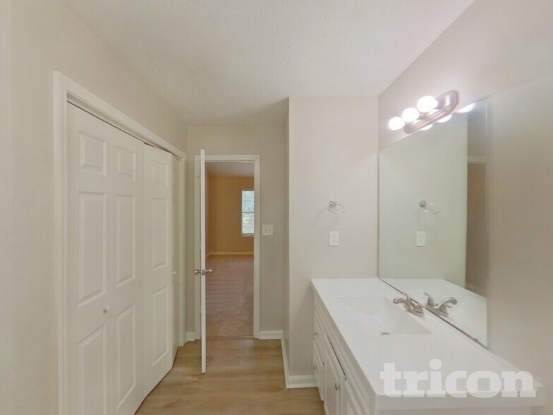 Building Photo - 7538 Fielder Rd