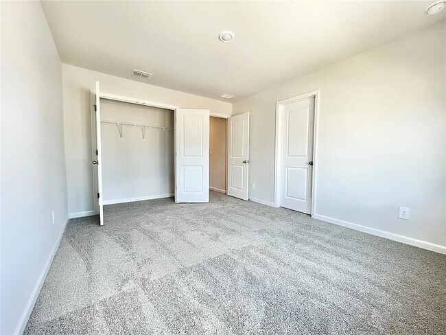 Building Photo - 4249 Tin Hare Ln