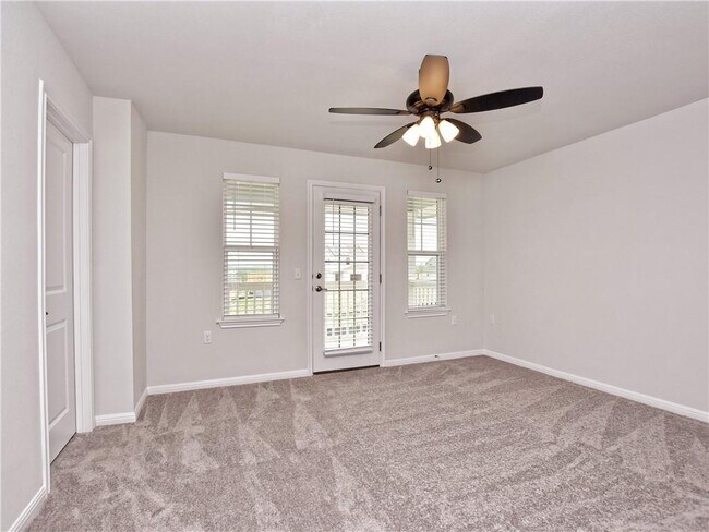 Building Photo - 9505 Grapevine Leaf Dr