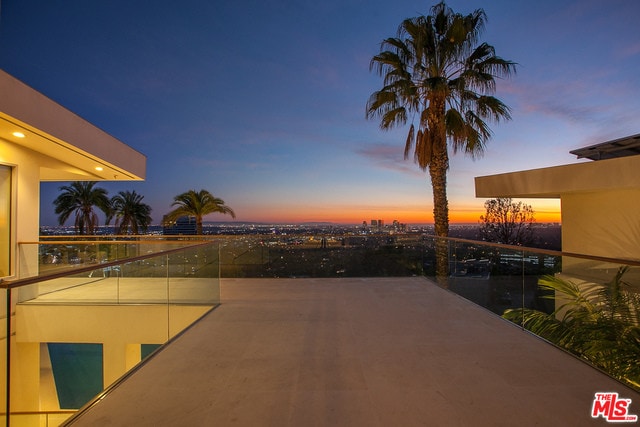 Building Photo - 9444 Sierra Mar Pl