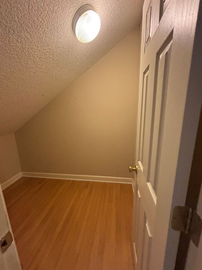 Building Photo - **MANAGERS SPECIAL 250 OFF FIRST MONTH REN...