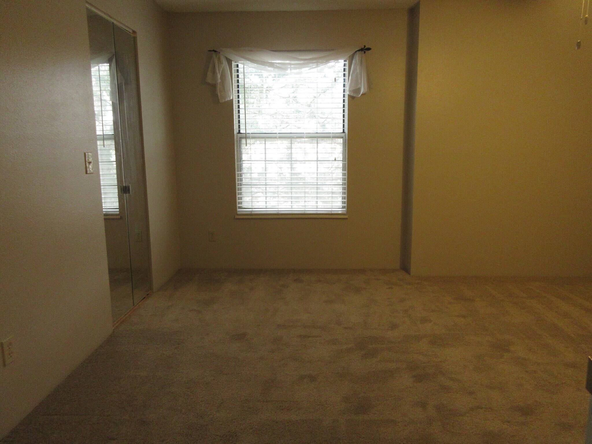 Building Photo - 3320 S Ammons St