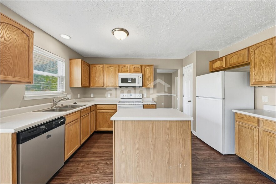 Building Photo - 10942 Alamosa Dr