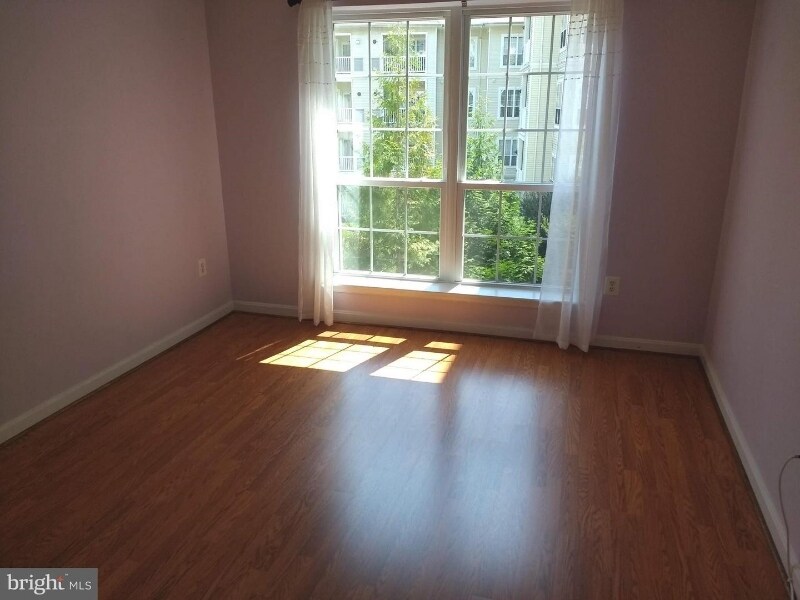 Building Photo - 4561 Strutfield Ln