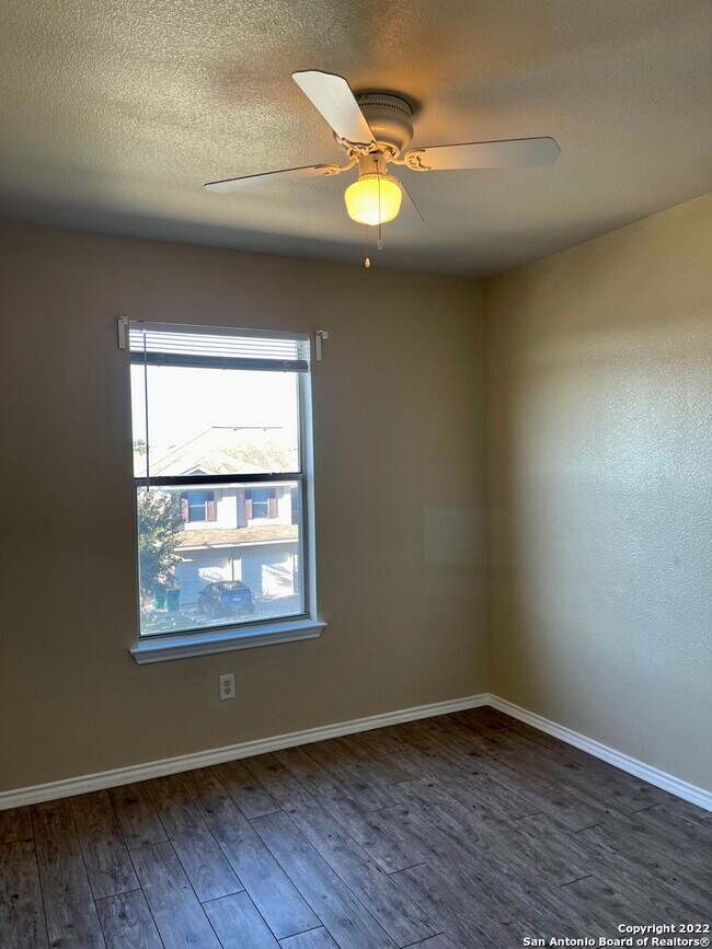 Building Photo - 10714 Mathom Landing