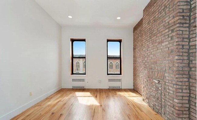 Building Photo - 1271 Decatur St