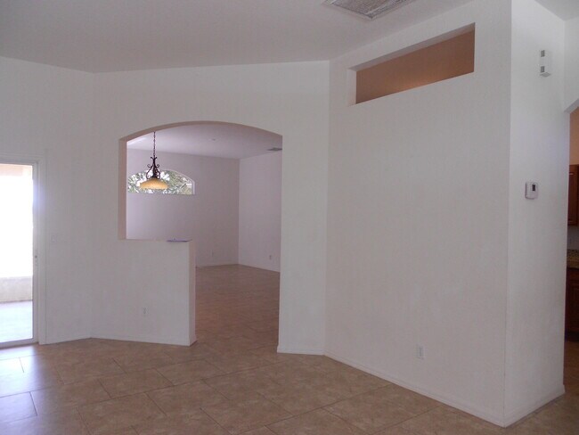Building Photo - 5491 NW Dabney Ct
