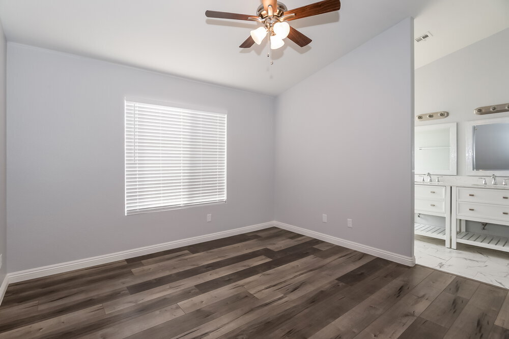 Building Photo - 704 Colonnade Row Dr