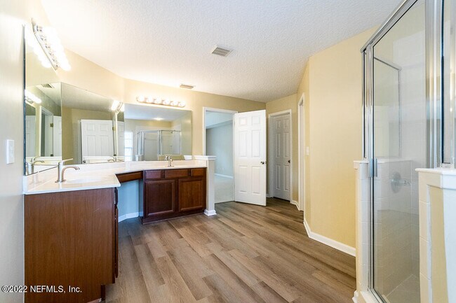 Building Photo - 825 Marjories Way
