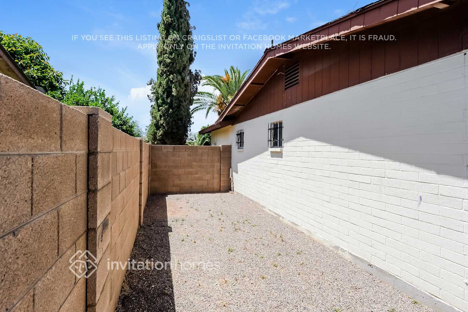 Building Photo - 3140 E Caballero St