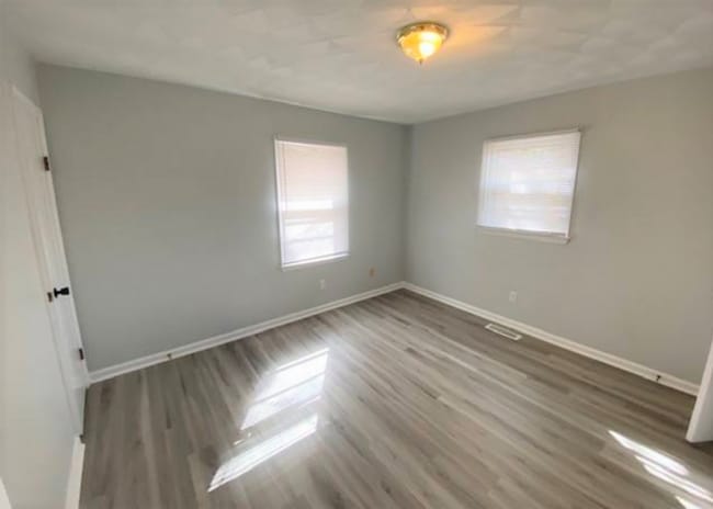 Building Photo - Lovely 3 bedroom ranch style home