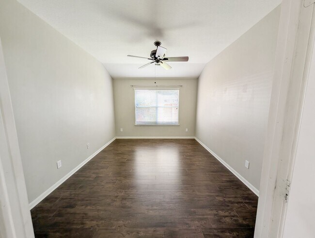 Building Photo - 26403 Abbey Springs Ln