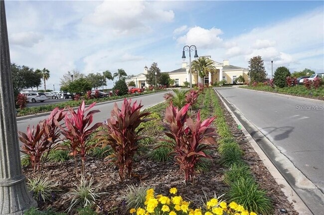 Building Photo - 1908 Greenbriar Ter