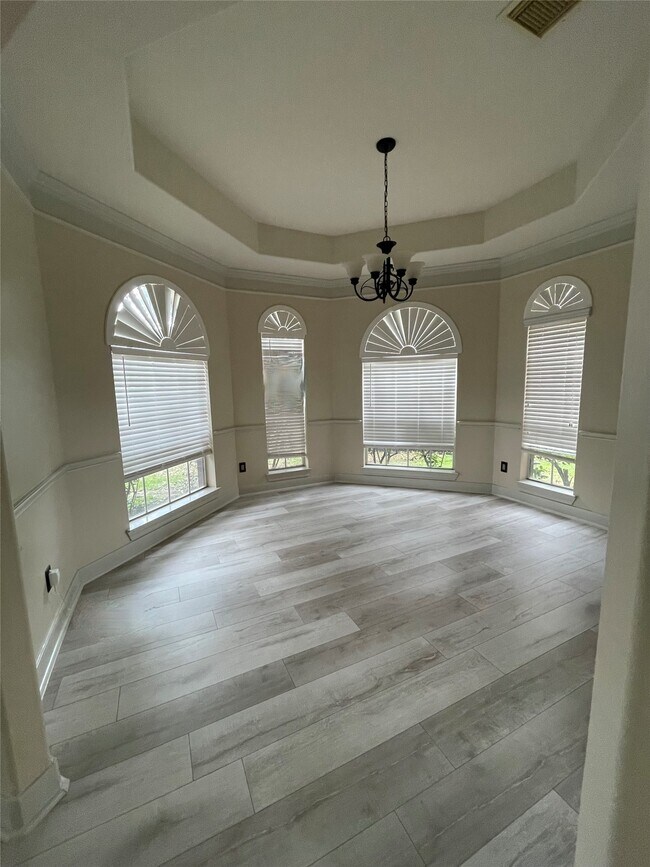 Building Photo - 1759 Lakeside Enclave Dr