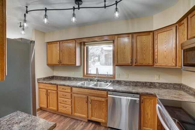 Building Photo - 3601 Basalt Ln