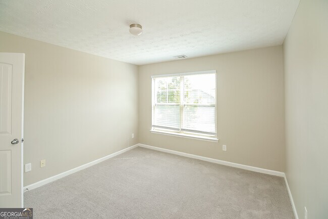 Building Photo - 4957 Rapahoe Trail