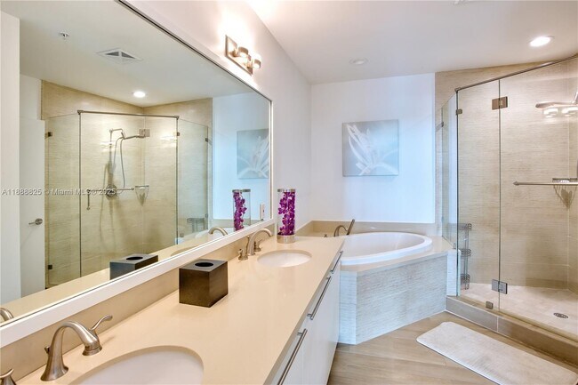 Building Photo - 7928 East Dr