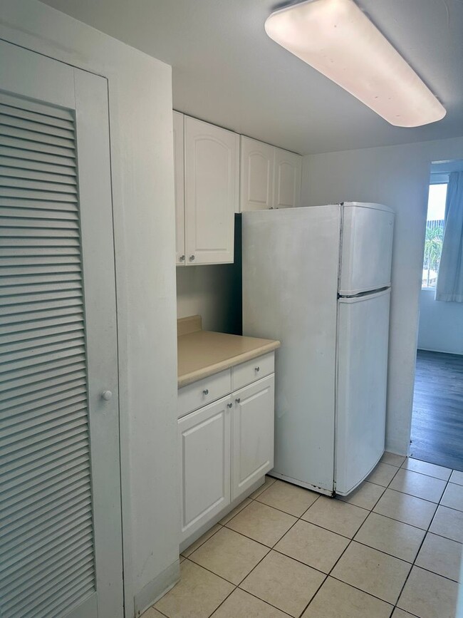 Building Photo - Spacious 1 bedroom in Honolulu