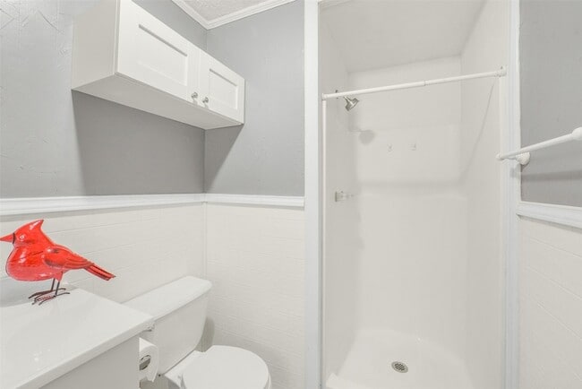 Building Photo - 23807 Red Oak Dr