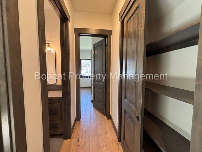 Building Photo - 2933 Portrush Dr