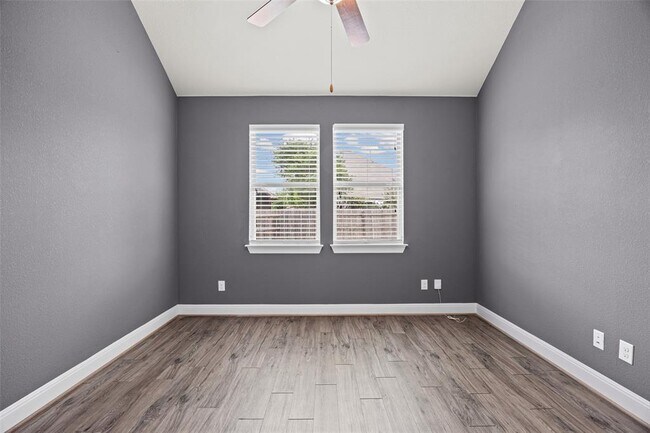 Building Photo - 253 Joseph Dr