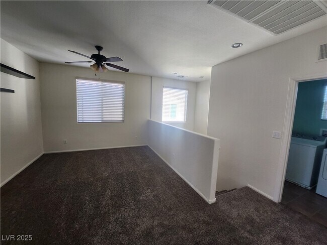 Building Photo - 8521 W Kellman Ave