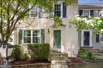 Building Photo - 6580 Lochleigh Ct