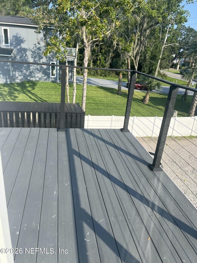 Building Photo - 5395 Heckscher Dr