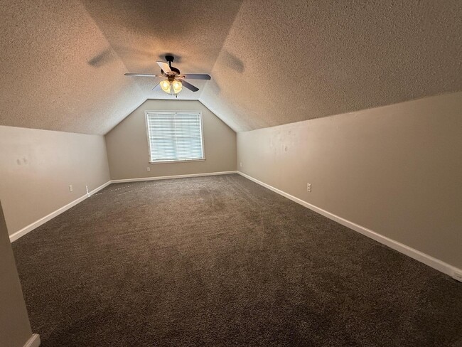 Building Photo - 4534 JONESY Dr