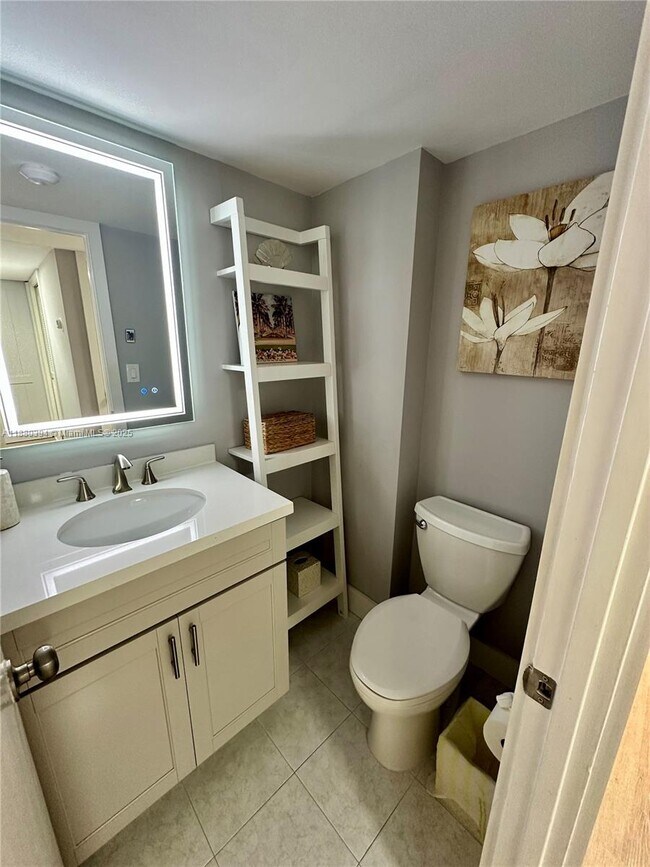 Building Photo - 3540 S Ocean Blvd