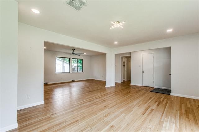 Building Photo - 3517 Woodleigh Dr