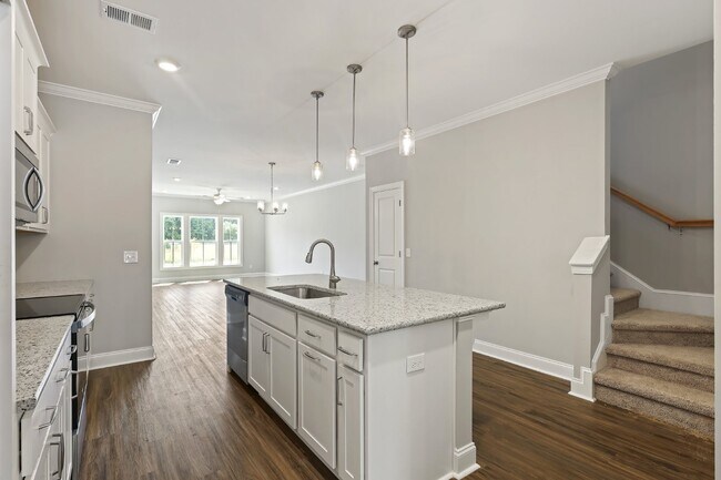 Building Photo - Spacious townhome with a wooded view! Spec...