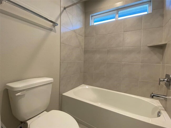 Building Photo - 29339 Red Rocks Pk Dr