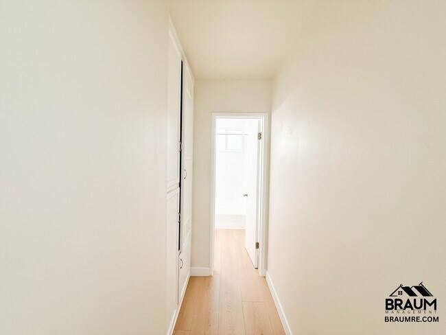 Building Photo - 7339 Woodman Ave