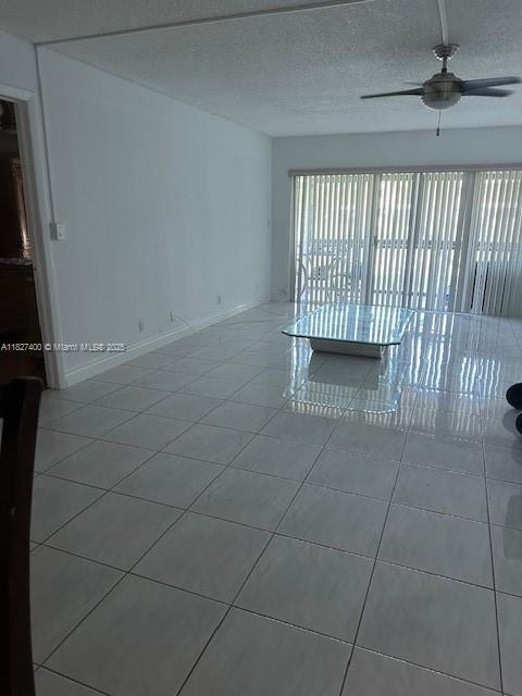 Building Photo - 120 Lakeview Dr