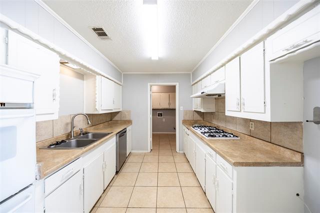Building Photo - 2731 Forest Grove Dr