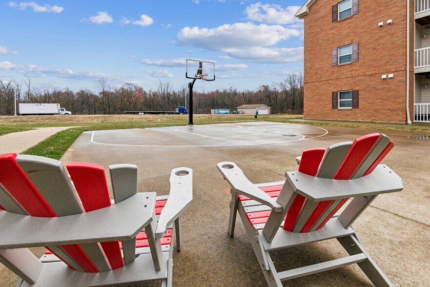 Building Photo - 1695 N Lexington-Springmill Rd